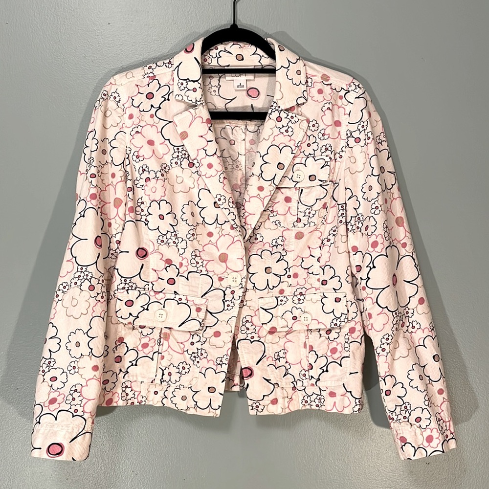 Lightweight, 100% Cotten black/pink floral blazer. Great for casual or work.